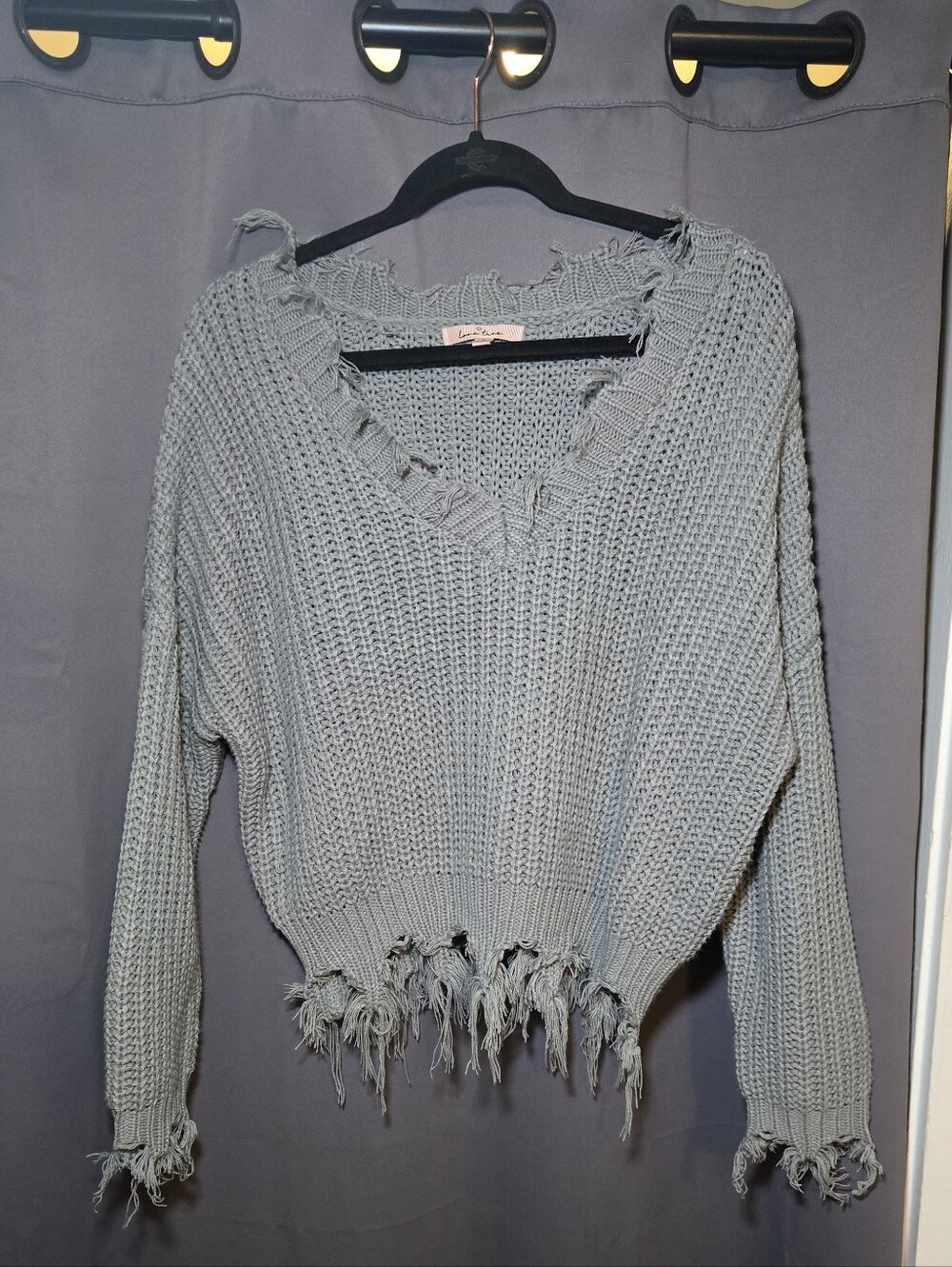 Love Tree Distressed V-Neck Chunky Knit Sweater - Light Blue Gray Size L